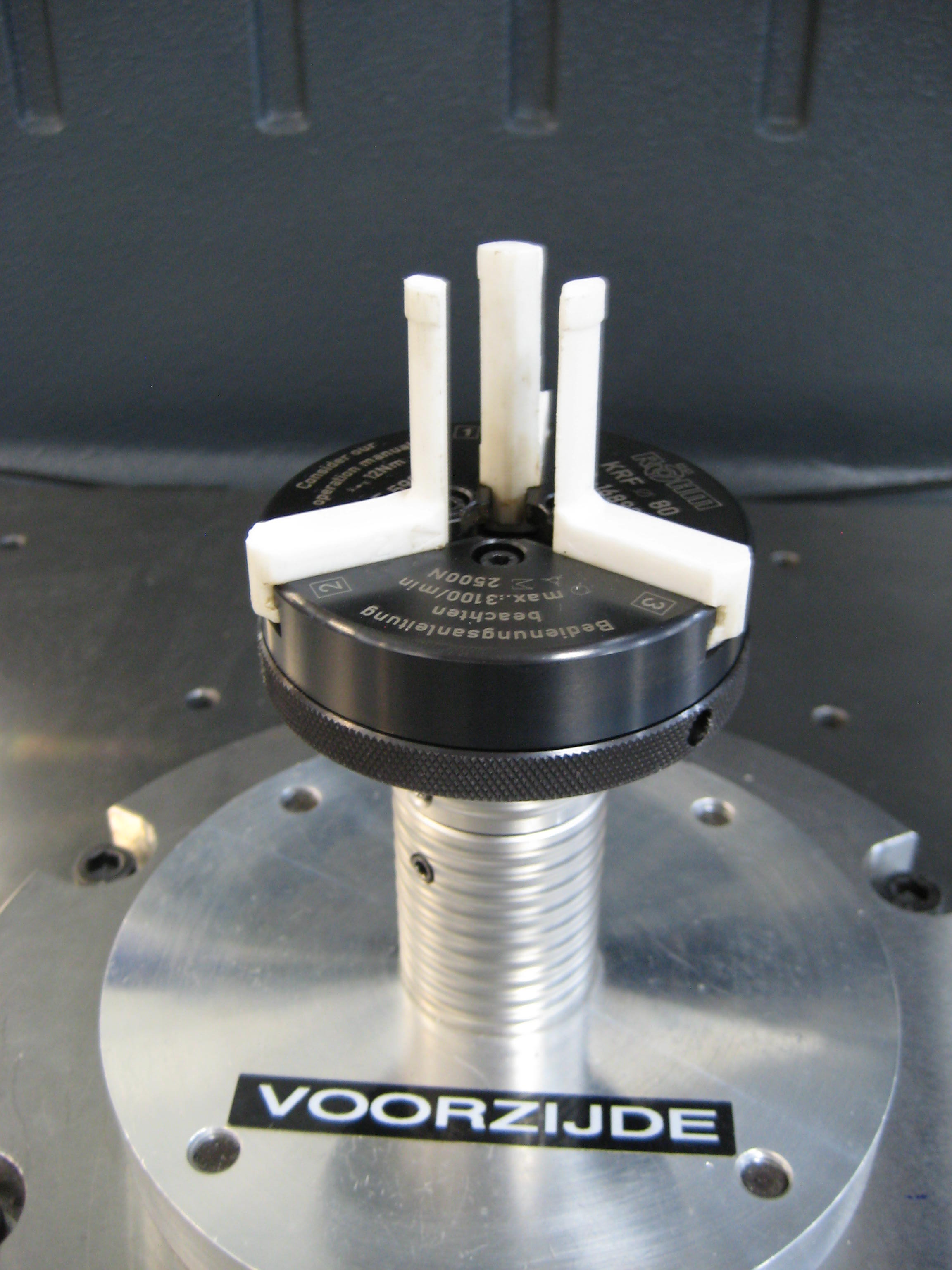 Three jaw chuck